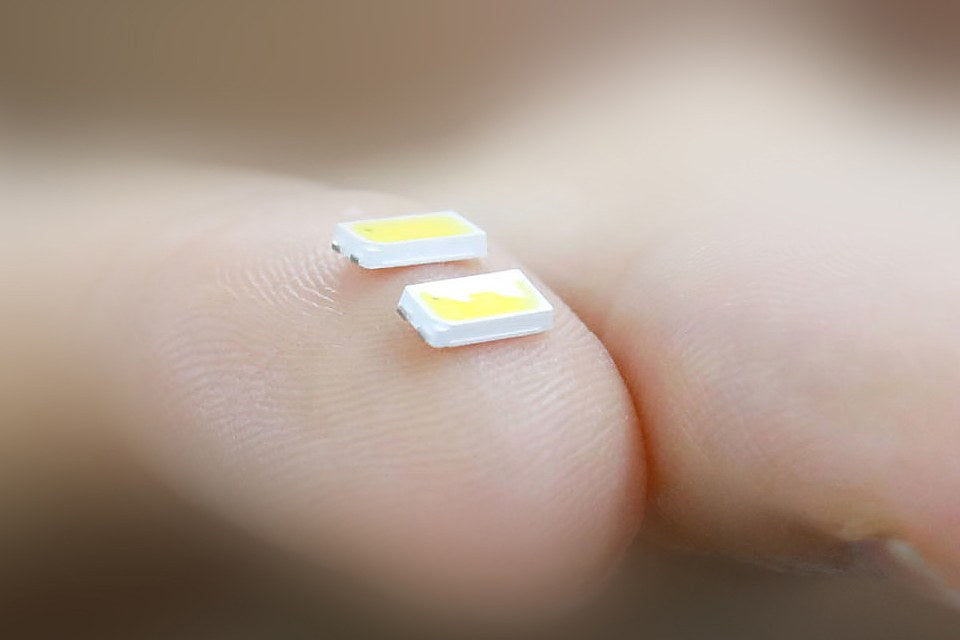 SMD LED 2835 { Qty-: 200 pcs} 1 Watt 6 Volt ,(Cool White) \ Up to 140LM 300mA,Super Bright 6500K , LED for Repair LED LED/LCD TV Backlight, Street Light, Flood Light, LED BULB (Pack of 200)
