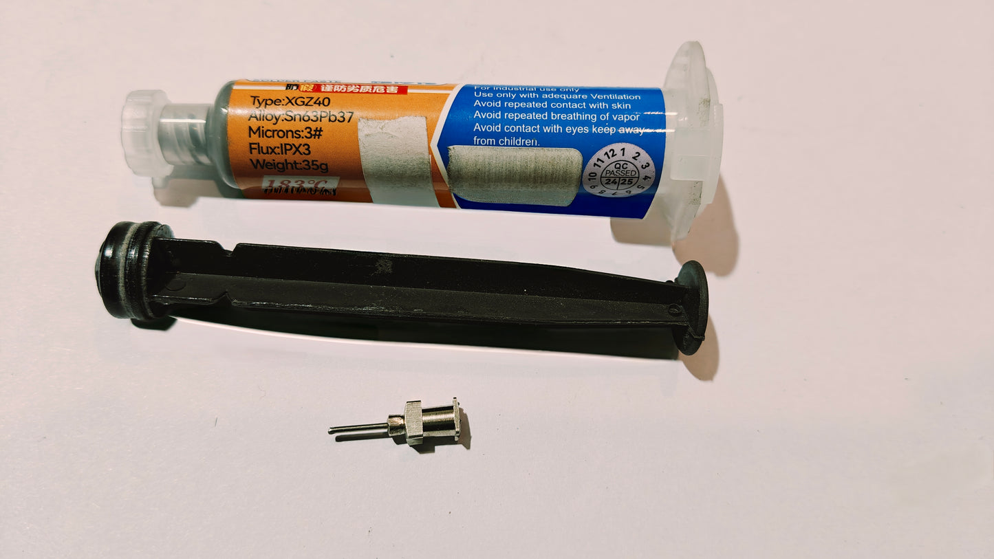 SMD Solder Paste Syringe XG-Z40 35G 183°c for SMD LED's and Ic Rework and soldering BGA chips.