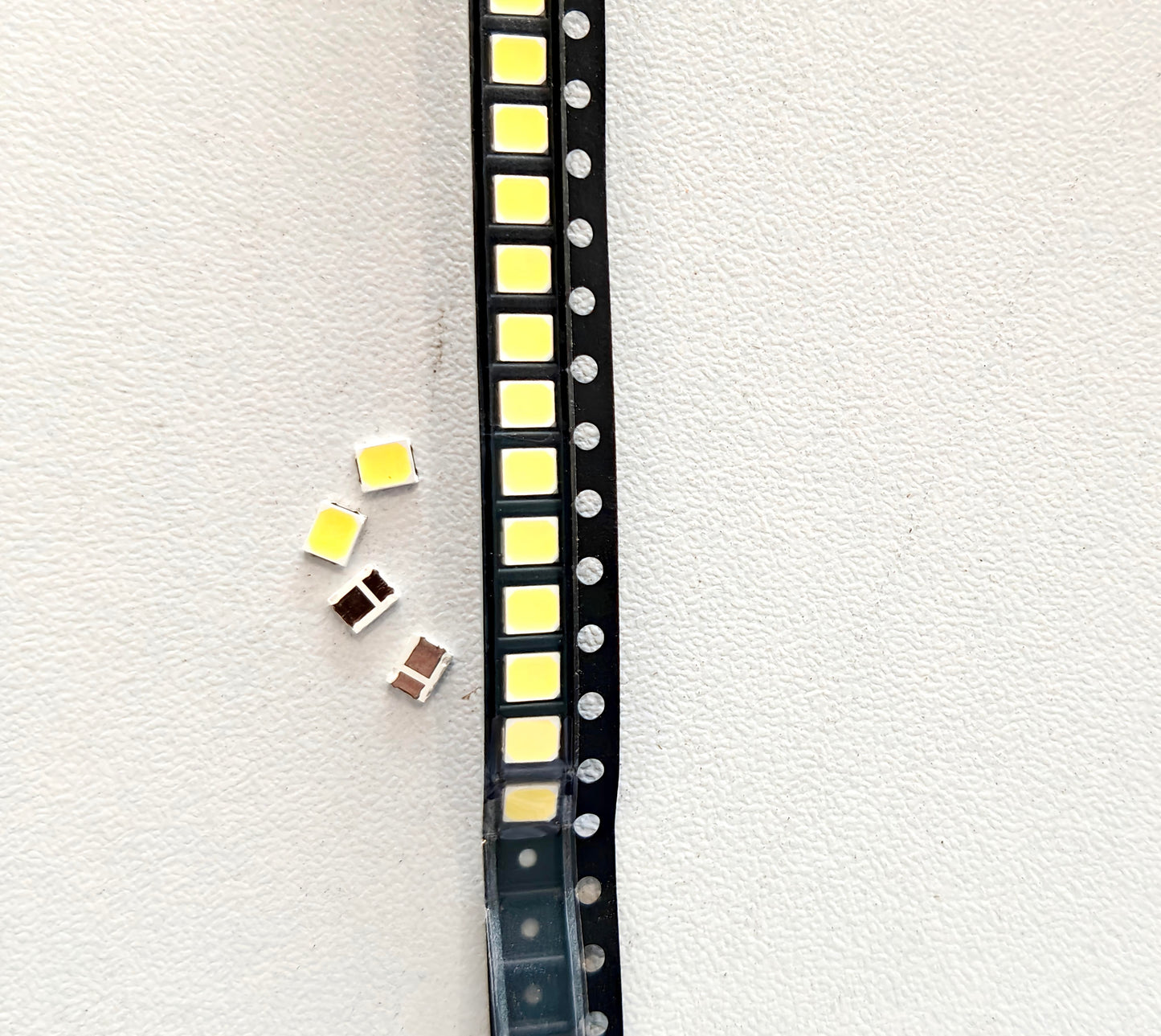 PLW's SMD LED 2835 ,1 Watt 9Volt , Qty-: 200 (Cool White) \ Up to 140LM/watt, 150mA, High Intensity Super Bright 6500K 2835 1w 9v SMD LED Chip for Repair LED Batten, LED/LCD TV Backlight, Street Light, Flood Light (Pack of 200)